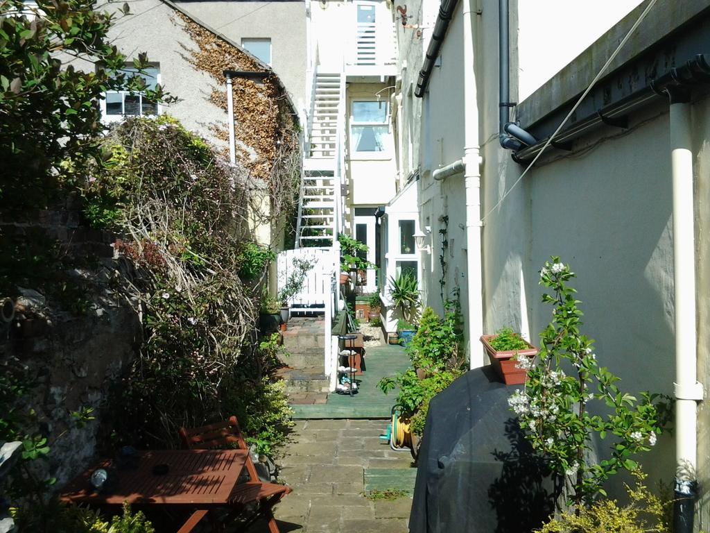 No. 9 Guest House ランディドノー エクステリア 写真